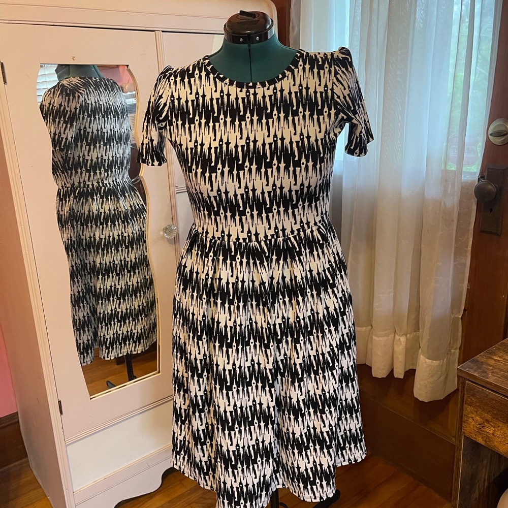 LuLaRoe Amelia Dress in Mary Blair Small World Castle Skyline Print, Black White